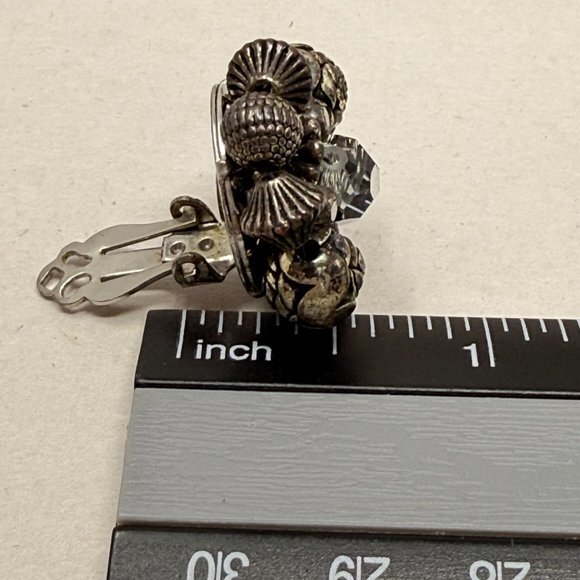 Vintage Bead Cluster‎ Earrings Silver Gray Clip-On Retro Dark Classic - Picture 8 of 8